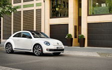   Volkswagen Beetle - 2011