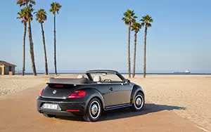   Volkswagen Beetle Cabriolet 50s Edition - 2012