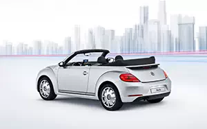   Volkswagen iBeetle Cabriolet - 2013