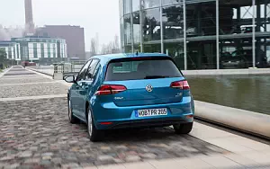   Volkswagen Golf TGI BlueMotion 5door - 2013