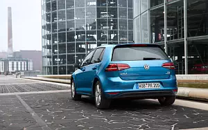   Volkswagen Golf TGI BlueMotion 5door - 2013