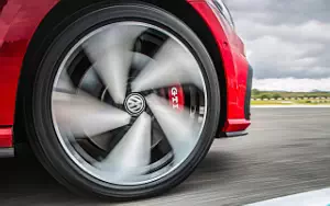   Volkswagen Golf GTI Performance 5door - 2017