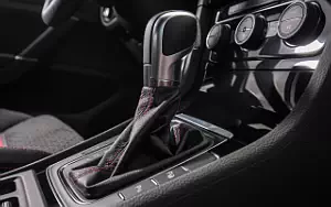   Volkswagen Golf GTI Performance 5door - 2017
