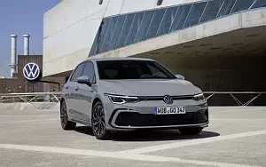   Volkswagen Golf eTSI R-Line - 2020