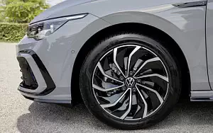   Volkswagen Golf eTSI R-Line - 2020