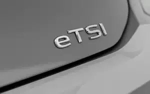   Volkswagen Golf eTSI R-Line - 2020