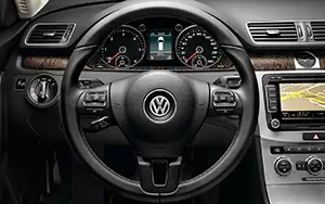   Volkswagen Passat Variant Exclusive - 2013