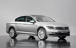   Volkswagen Passat R-Line - 2014