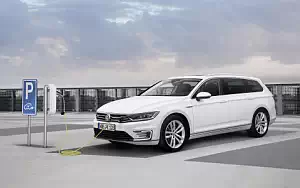   Volkswagen Passat Variant GTE - 2015