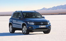   Volkswagen Tiguan Equipment Track Style - 2011