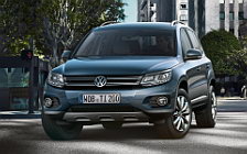   Volkswagen Tiguan Equipment Track Style - 2011