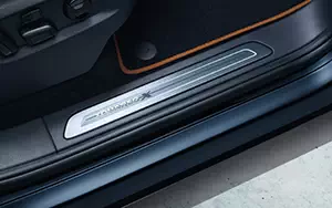   Volkswagen Touareg Edition X - 2012