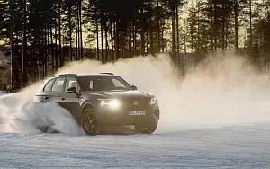   Volkswagen Touareg R - 2020