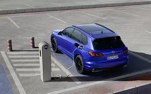   Volkswagen Touareg R - 2020