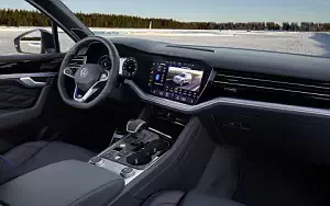   Volkswagen Touareg R - 2020