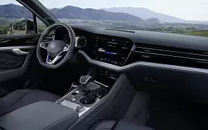   Volkswagen Touareg R - 2020