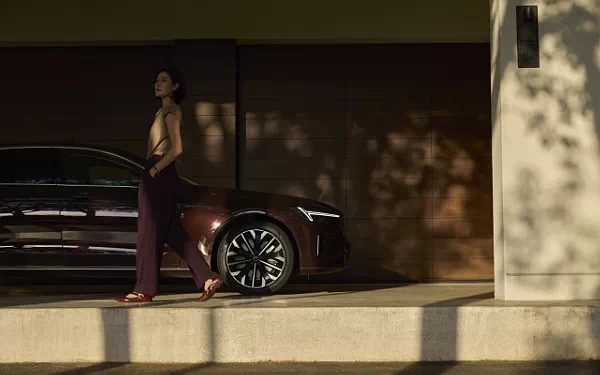 ���� ���������� Volvo S90 T8 Recharge China-spec - 2025