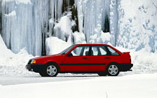   Volvo 440 - 1990