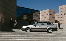   Volvo 440 - 1990