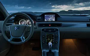   Volvo S80 - 2013