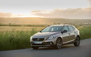   Volvo V40 Cross Country - 2014