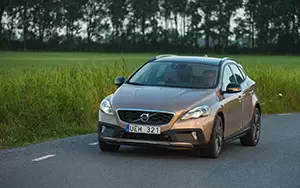   Volvo V40 Cross Country - 2014