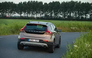   Volvo V40 Cross Country - 2014