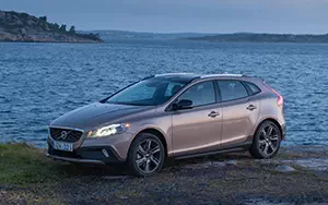   Volvo V40 Cross Country - 2014