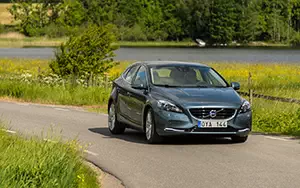   Volvo V40 - 2014