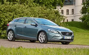   Volvo V40 - 2014