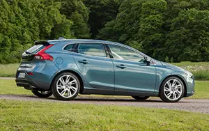   Volvo V40 - 2014