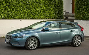   Volvo V40 - 2014