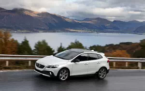   Volvo V40 D4 Cross Country - 2015