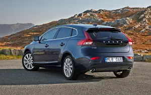   Volvo V40 D4 - 2015