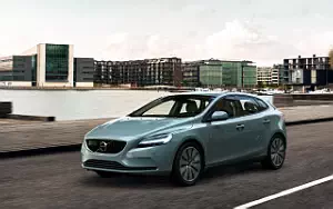   Volvo V40 T4 Momentum - 2016