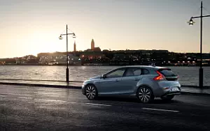   Volvo V40 T4 Momentum - 2016