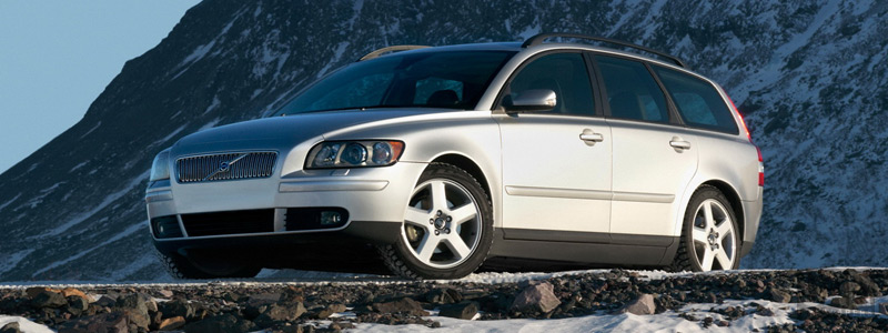   Volvo V50 - 2005 - Car wallpapers