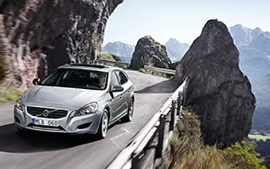   Volvo V60 Plug-in-Hybrid - 2013