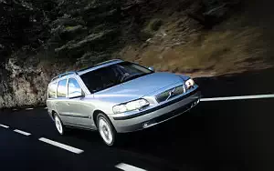   Volvo V70 - 2003