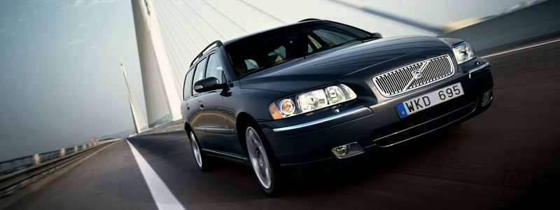   Volvo V70 - 2007 - Car wallpapers