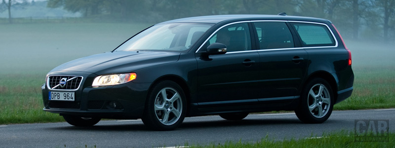   Volvo V70 - 2011 - Car wallpapers