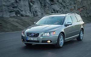   Volvo V70 - 2013