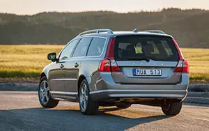   Volvo V70 - 2013