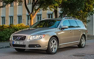   Volvo V70 - 2013