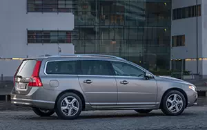   Volvo V70 - 2013