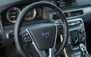   Volvo V70 - 2013