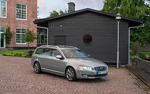   Volvo V70 D5 - 2014