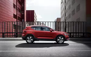   Volvo XC40 T5 Momentum - 2017