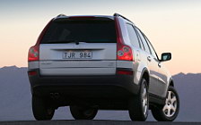   Volvo XC90 - 2005