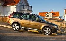   Volvo XC90 - 2012